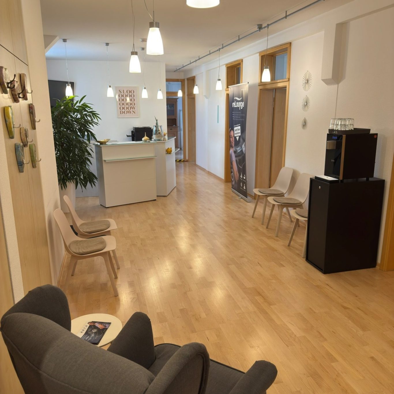 Warteraum der Physiotherapie-Praxis Körper-Wohlbefinden in Überlingen